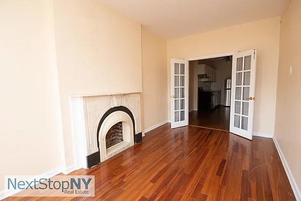 Rented by NextStopNY | media 19