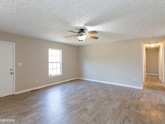 5th image of 89 John Ln
