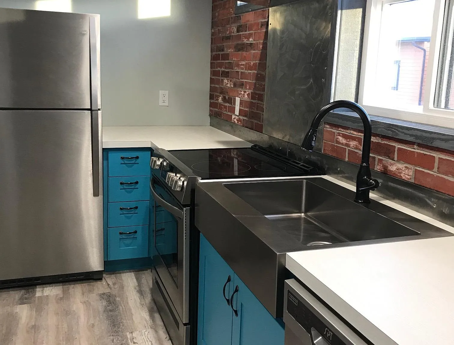 2 bed, 800 sqft, $1,215 — Photo 2