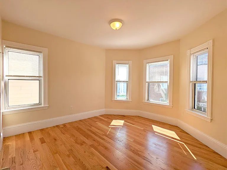 71-73 Merriam St #3 — Photo 2