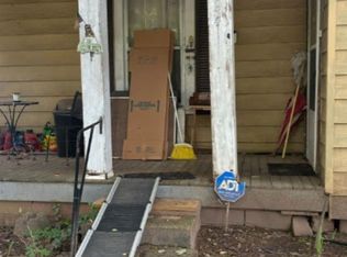 204 E Maryland Ave, Bessemer City, NC 28016