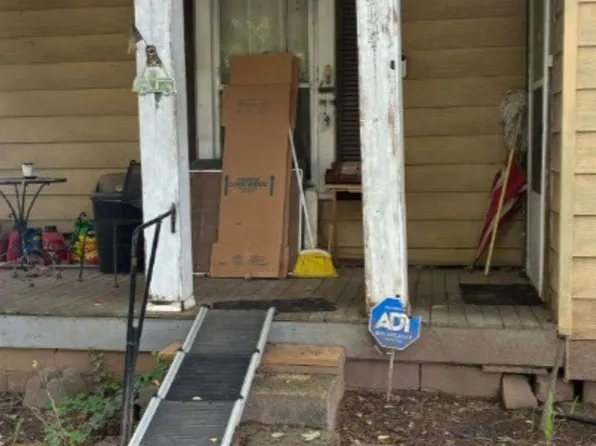 204 E Maryland Ave, Bessemer City, NC 28016