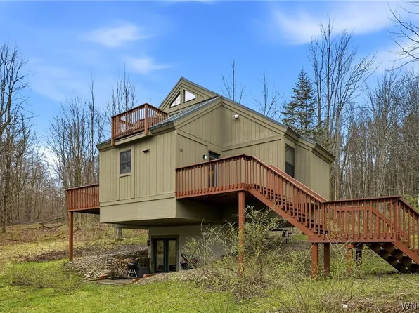 10 Abbott Hill Road Ext, Boston, NY 14025