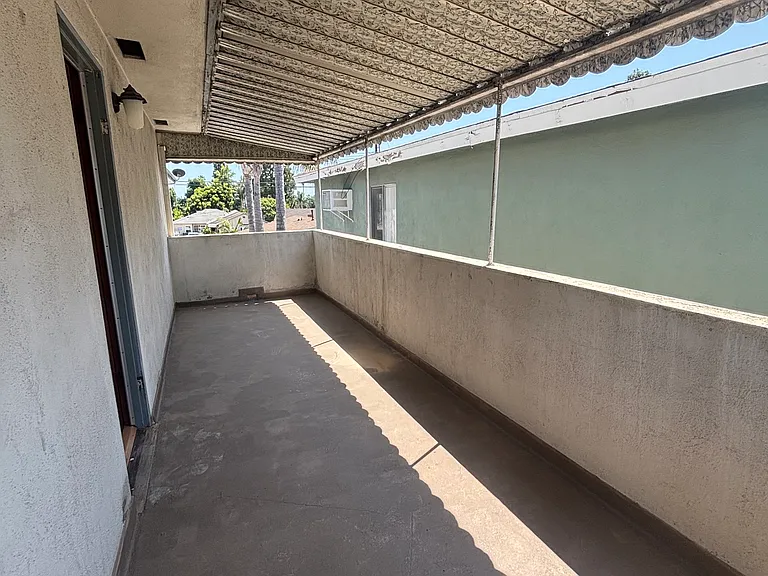 12321 Beverly Blvd — Photo 4