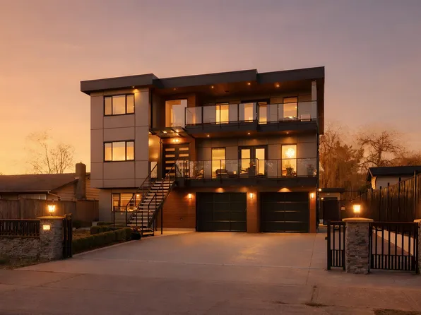 17985 56a Ave, Surrey, BC V3S 5H4