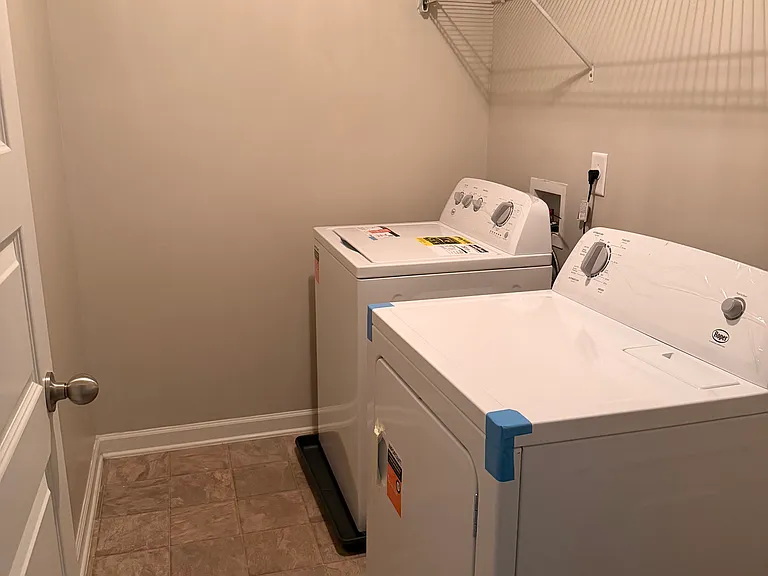 2771 Huntcliffe Dr — Photo 11