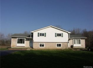 10860 Big Lake Rd, Davisburg, MI 48350