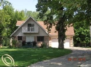 14549 Reeck Rd, Southgate, MI 48195