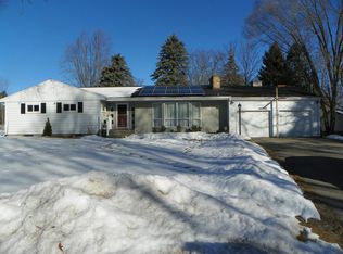 130 W Park St, Harrison, MI 48625