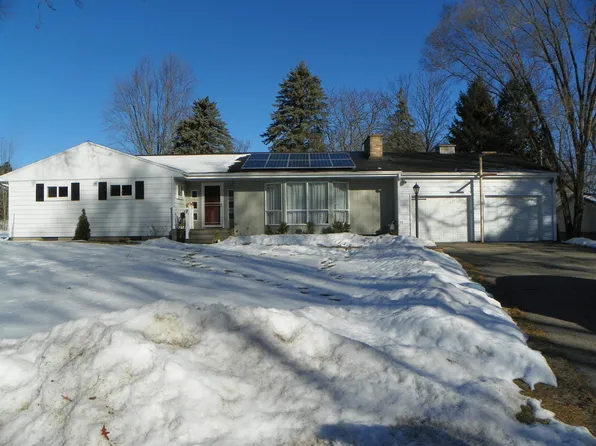 130 W Park St, Harrison, MI 48625