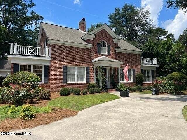 1st image of 1105 Cherokee Dr