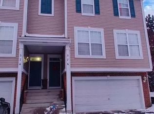 576 Declaration Ln, Aurora, IL