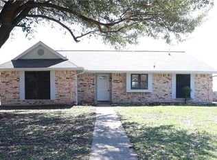 1002 Meadow Run Dr, Duncanville, TX 75137