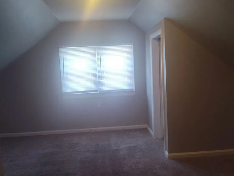868 Clarks Ln — Photo 10