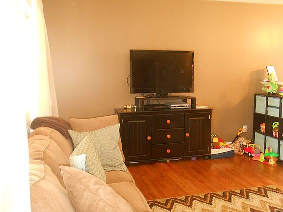 2nd image of 8925 Goodman Dr