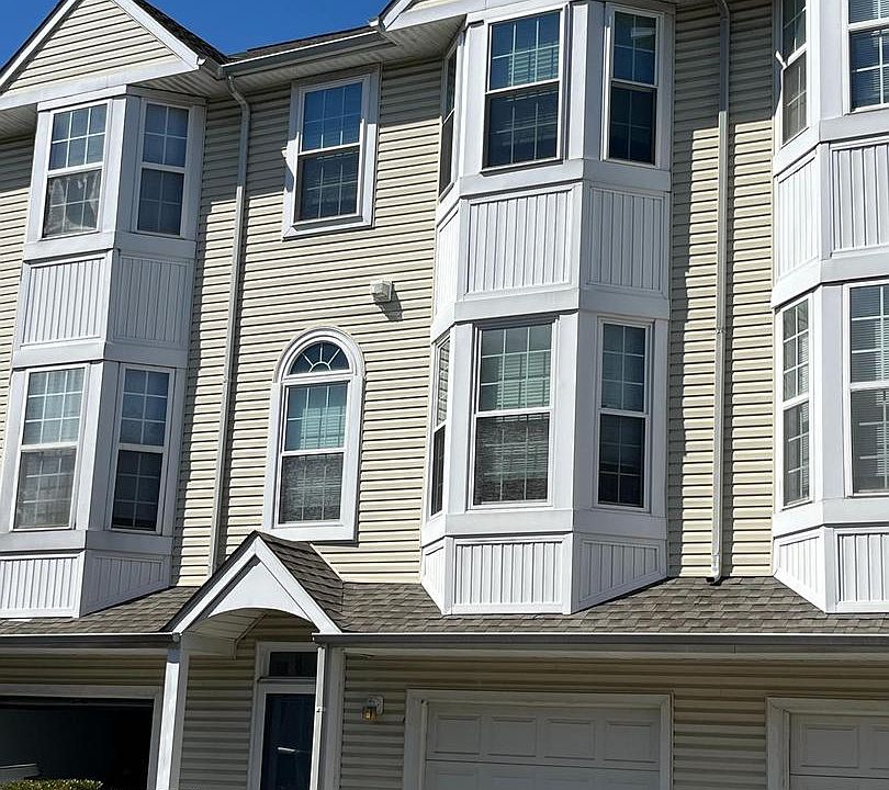 1st image of 9103 Blue Heron Ct