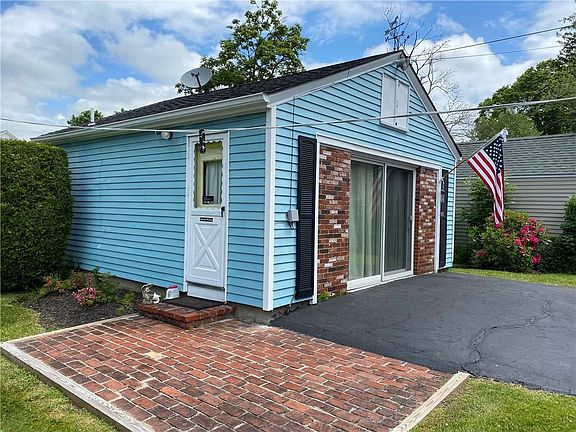 4th image of 25 Woodlawn Ave
