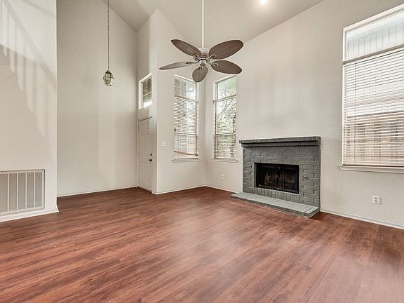 4th image of 5307 Waterford Dr