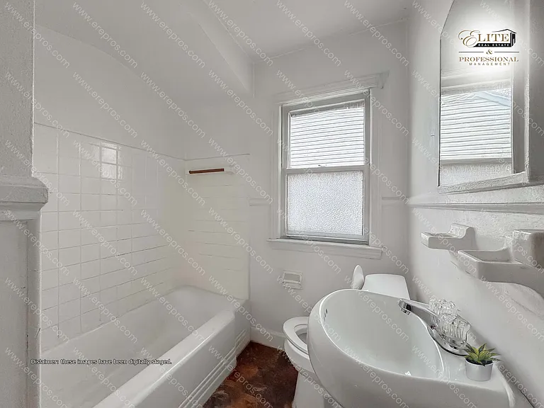 18759 Grandville Ave — Photo 13