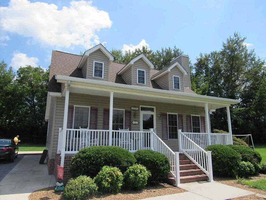 1st image of 115 Brookfield Dr