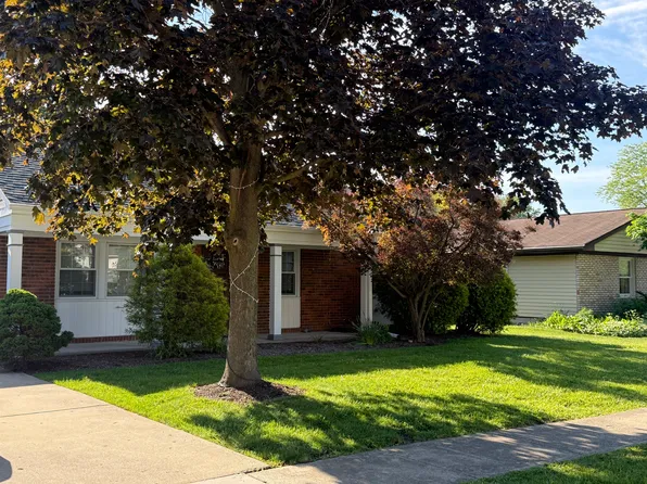 317 Terrace Pl, Buffalo Grove, IL 60089