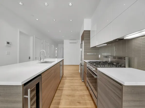 241 West 107th Street image 4 of 20