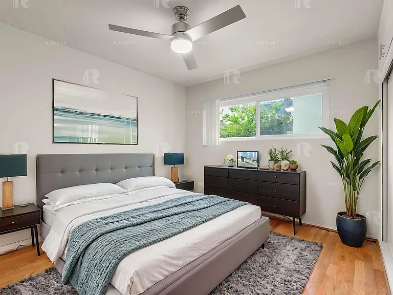 (Ar/Jo/Yo:B) 1411 N. Mansfield Avenue — Photo 10