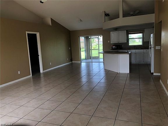 2nd image of 1019 Casino Ave