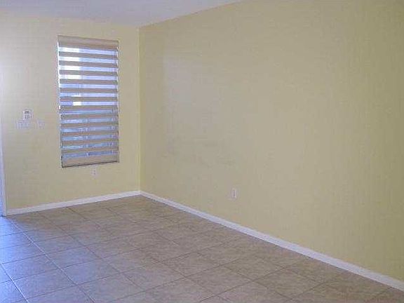 5th image of 145 Riverwalk Cir