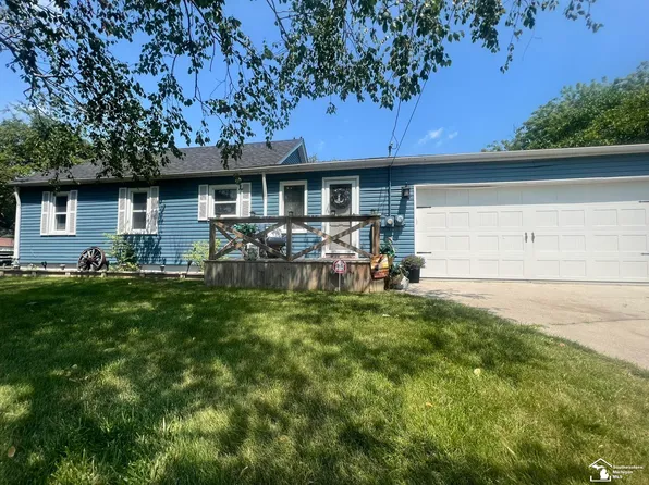 7618 Water St, Newport, MI 48166