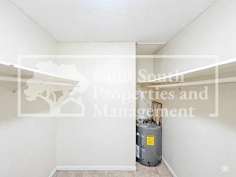 725 E Lime St #B-A — Photo 12