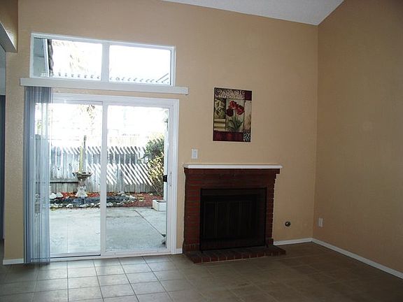 4th image of 6782 Bradford Ct