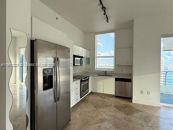 5th image of 133 NE 2nd Ave APT 2912