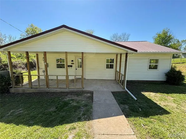 1035 Reservoir St, Hannibal, MO 63401