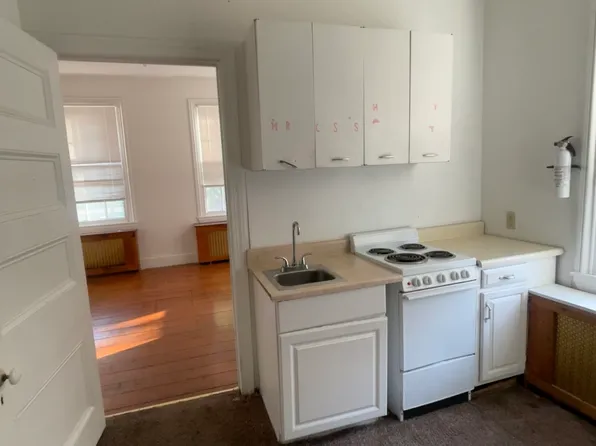 103-105 West Broadway - 105 B