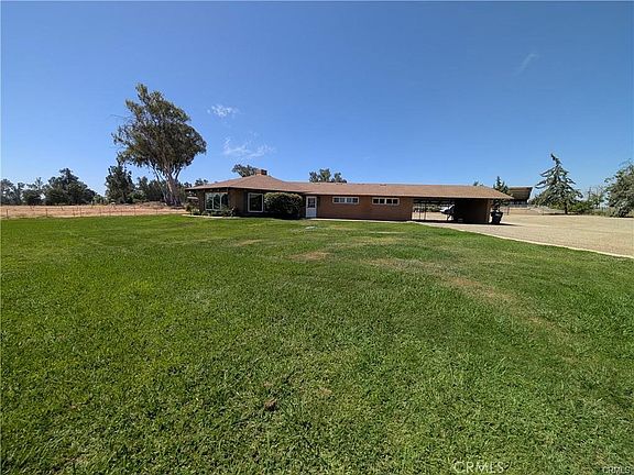 2nd image of 4240 Los Olivos Rd