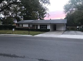 115 N 5th St, Uvalde, TX 78801