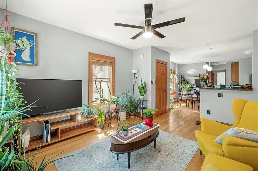 1 bed, 631 sqft, $1,500 — Photo 3