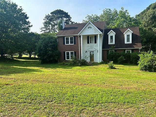 1st image of 11 Lakeview Ln