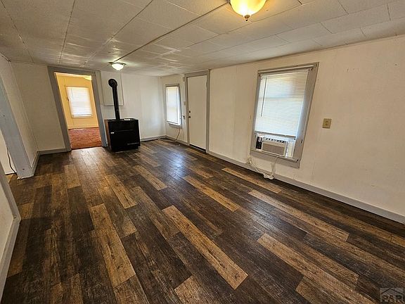 4th image of 1203 S 10th St