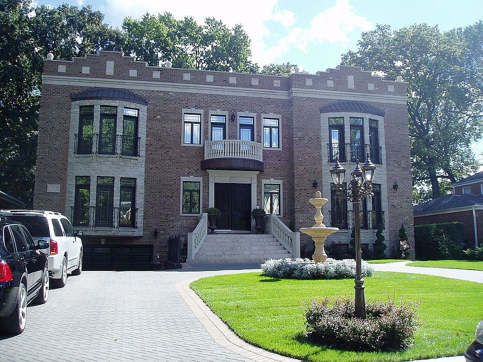 6747 Laporte