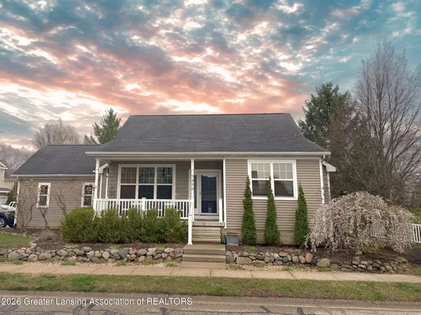 3890 Plover Pl, East Lansing, MI 48823