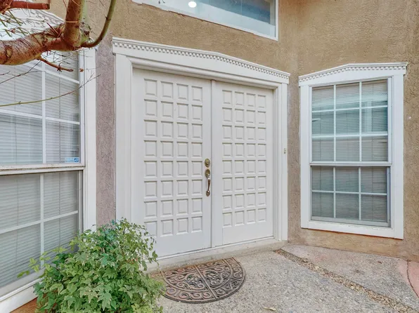 7300 Freedom Ct NE, Albuquerque, NM 87109