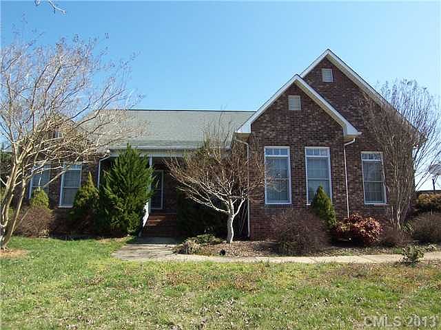 1st image of 112 Pilbury Dr