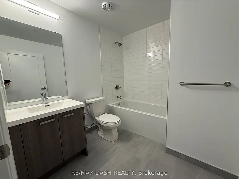 20 Soudan Ave #907 — Photo 7