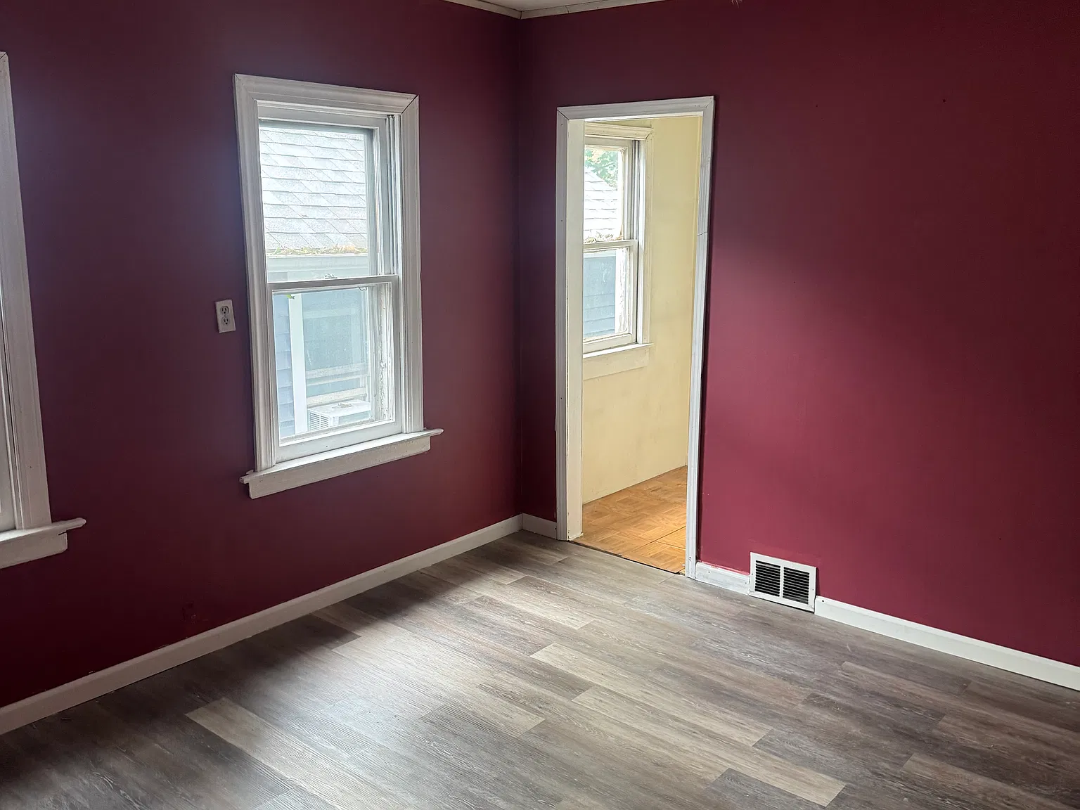 3 bed, 1296 sqft, $2,475 — Photo 3