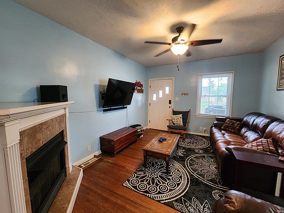 2nd image of 1239 Olive Ct