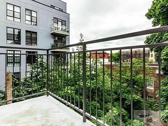 3rd image of 102 Quincy St #4C