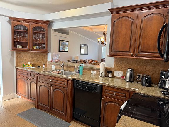 3rd image of 1271 Buena Vista Dr