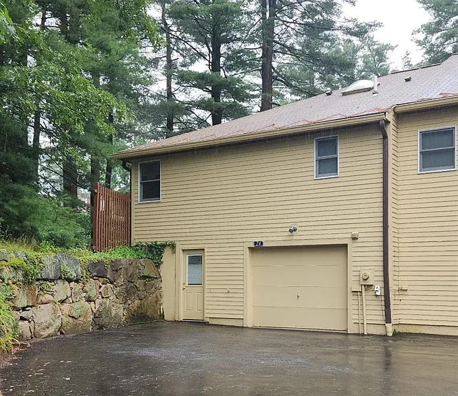 24 E Bluff Rd #24 — Photo 13